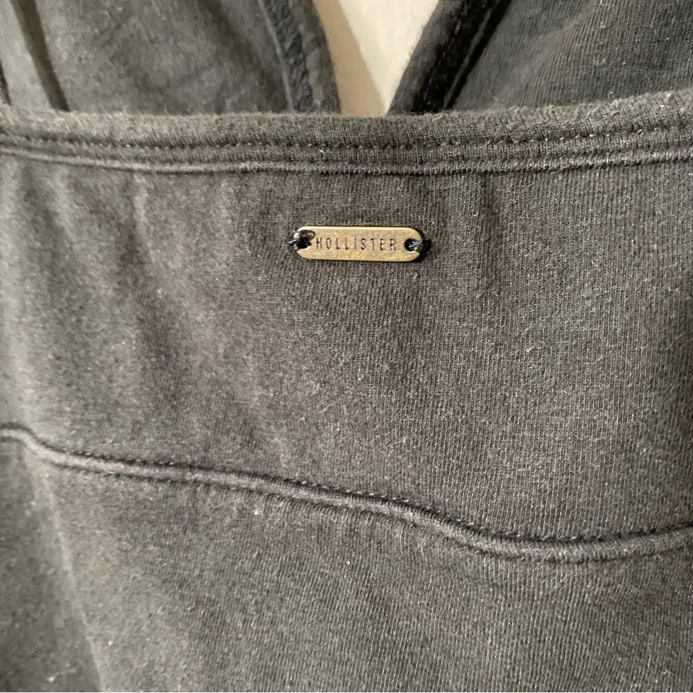 Hollister Must- Have Collection Black V-Neck Crop Top Bralette S - Picture 5 of 8